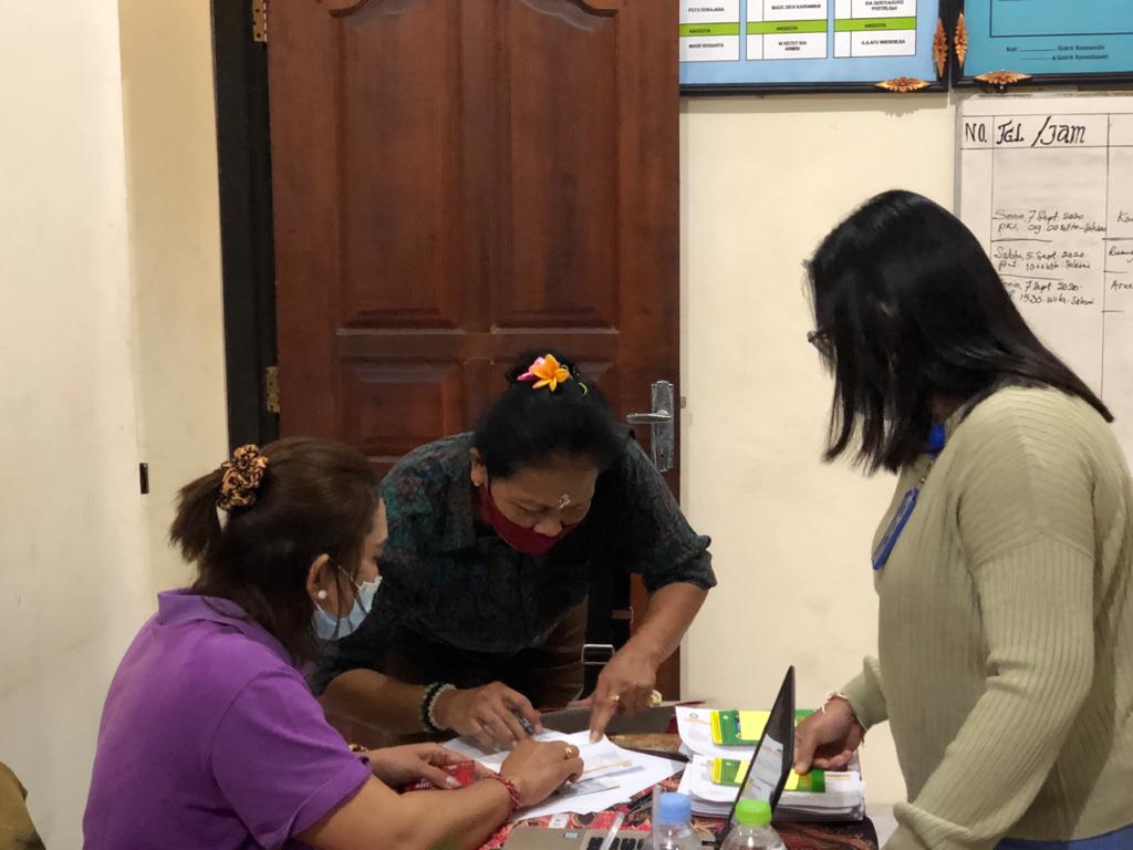 PENERIMAAN BLT SEKTOR PEKERJA INFORMAL KOTA DENPASAR