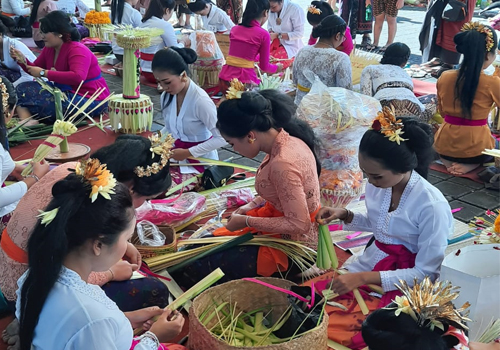 Lomba Memperingati HKG  PKK ke-48 dan HUT Kota Denpasar ke-232