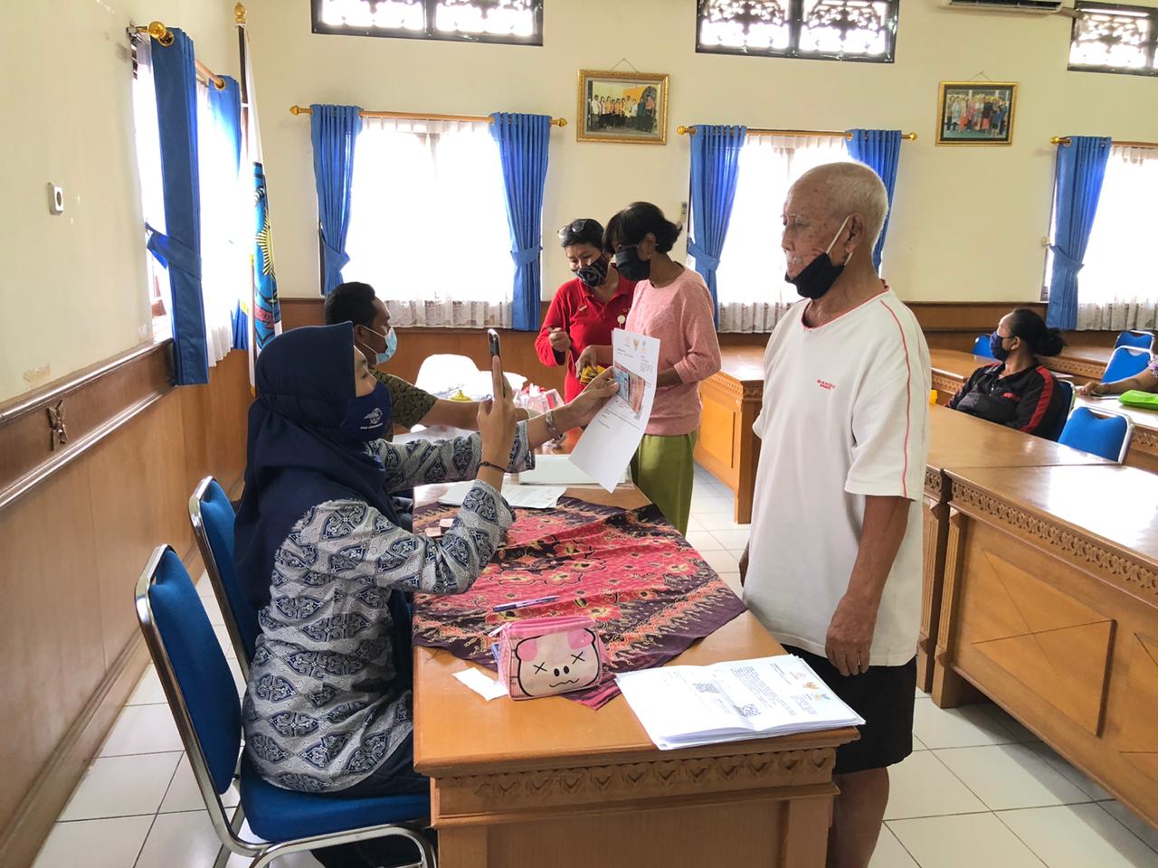 PEMBERIAN BST TAHAP VII