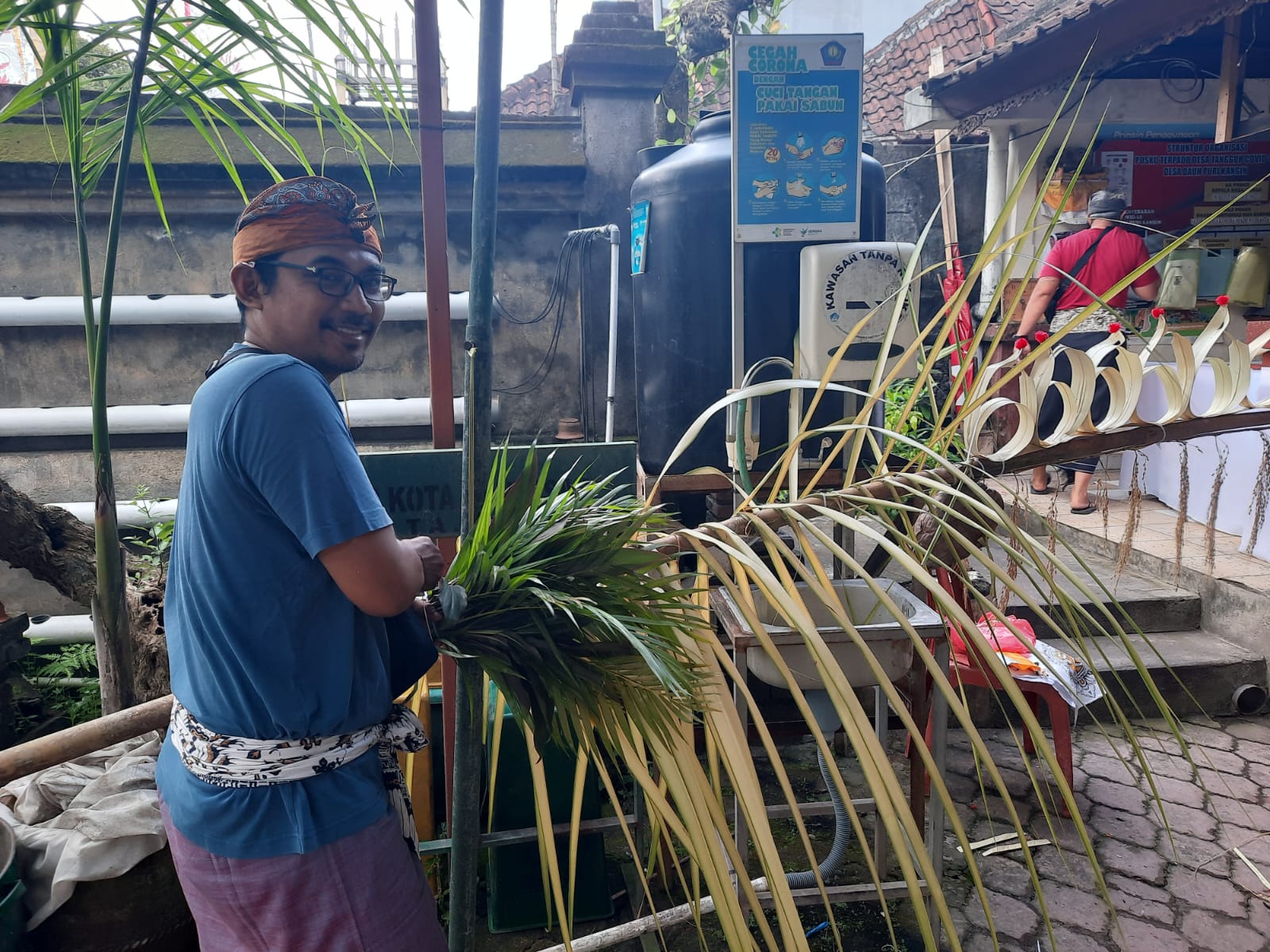 Persiapan Piodalan Ring Padmasana