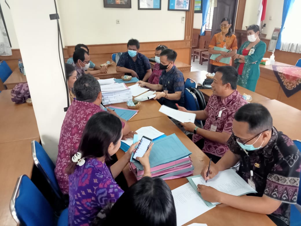 Kegiatan Pembinaan dan Pengawasan  Penyelenggaraan Dana Desa dan Alokasi Dana Desa  Pemerintahan Desa oleh Tim MONITORING dan EVALUASI dari Kecamatan Denpasar Barat