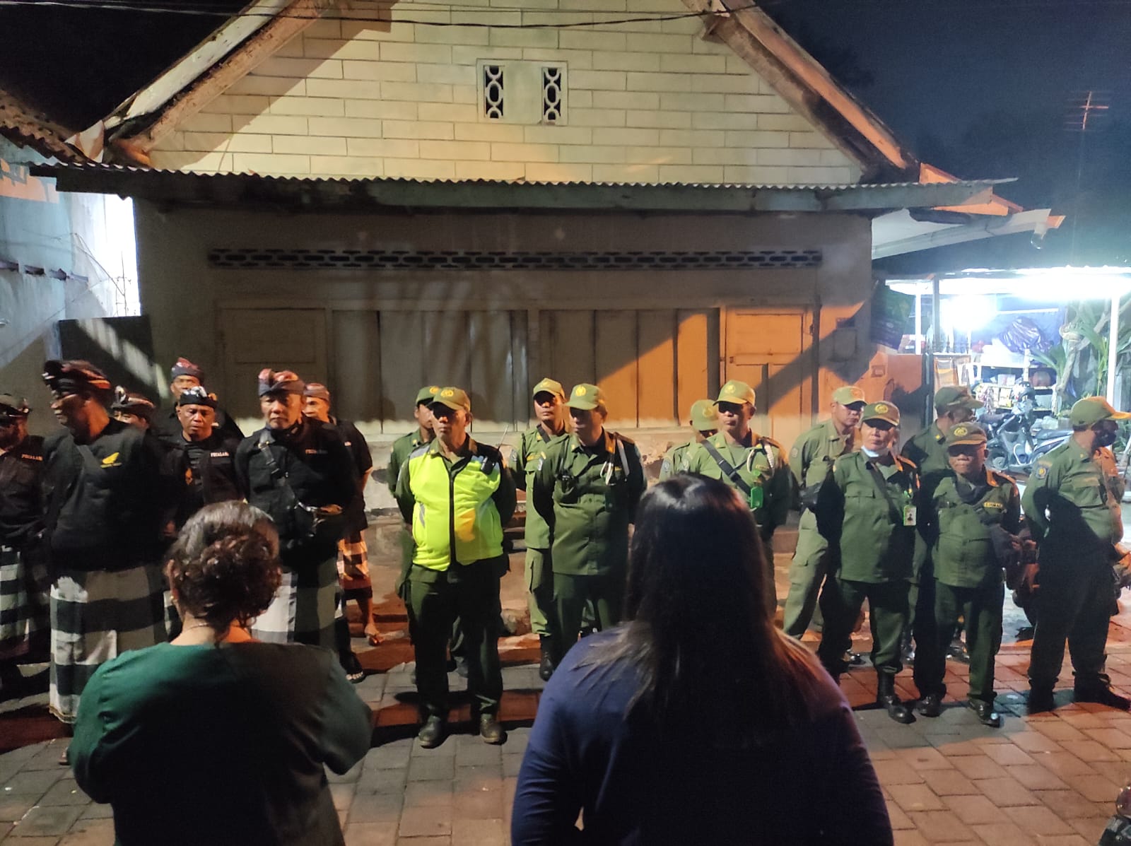 Kegiatan Patroli Dialogis dan Pemantauan keamanan menjelang Pergantian Tahun Baru 2023 b