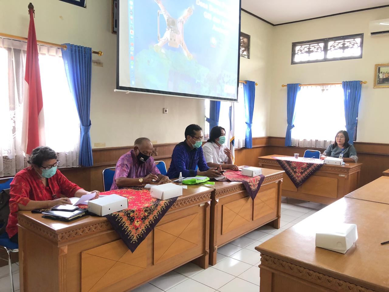 KEGIATAN RAPAT MENGENAI PROIL DESA DAN PEMETAAN SOSIAL DESA