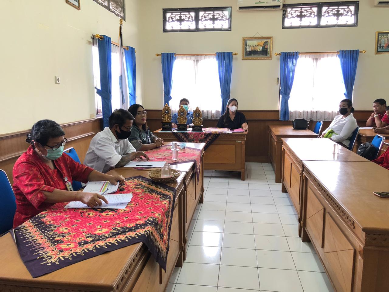 PENYERAHAN PIAGAM DAN PIALA KEPADA PEMENANG LOMBA PEMBERANTASAN SARANG NYAMUK (PSN)