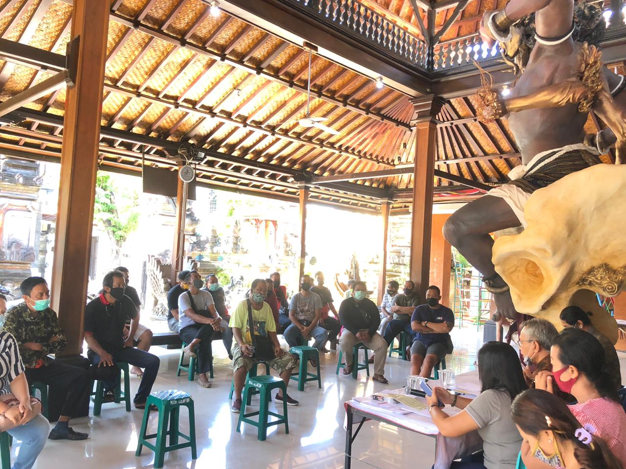 VERIFIKASI CALON PENERIMA BLT DD DI BANJAR GEMEH