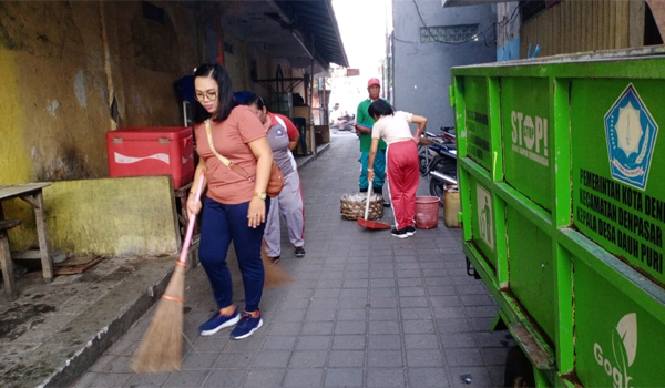 KEGIATAN JUMAT BERSIH