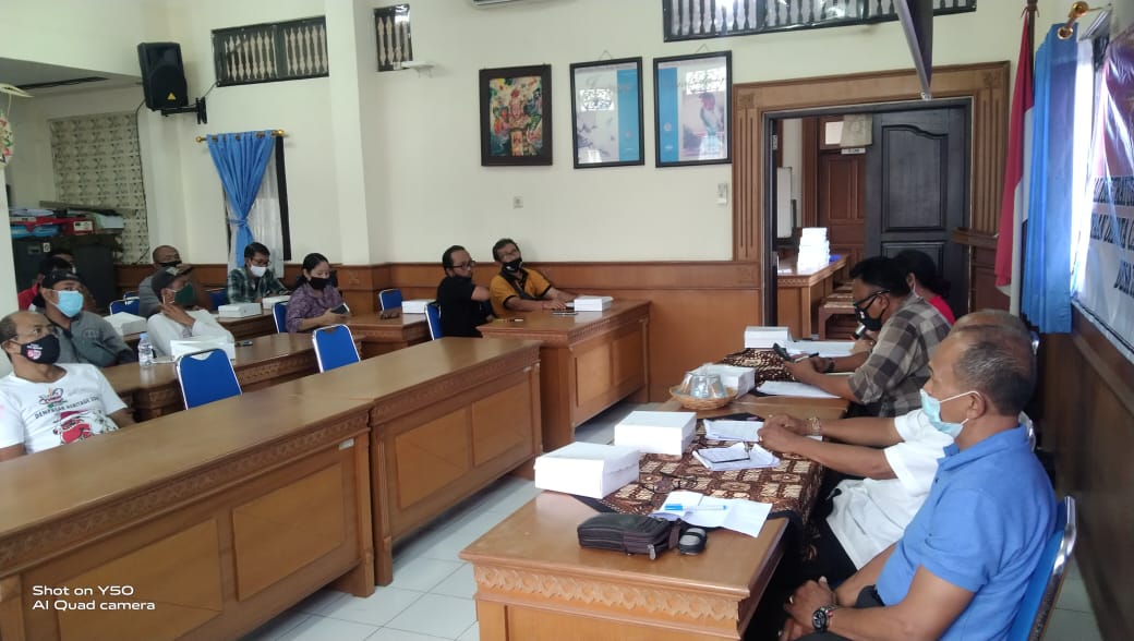 SOSIALISASI PERDES NOMOR 9 TAHUN 2020 TENTANG PEMBIAYAAN DAN TATA CARA PENGELOLAAN PEMBUANGAN SAMPAH DESA DAUH PURI KANGINN