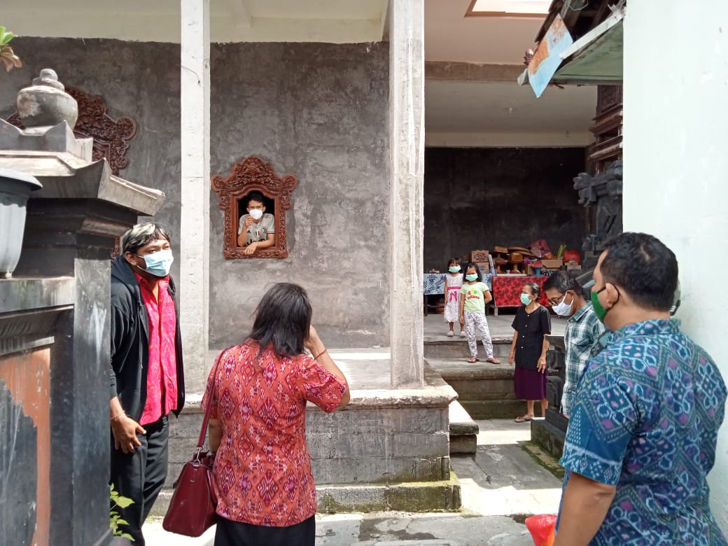 TRACING KEPADA WARGA YANG TERPAPAR COVID - 19