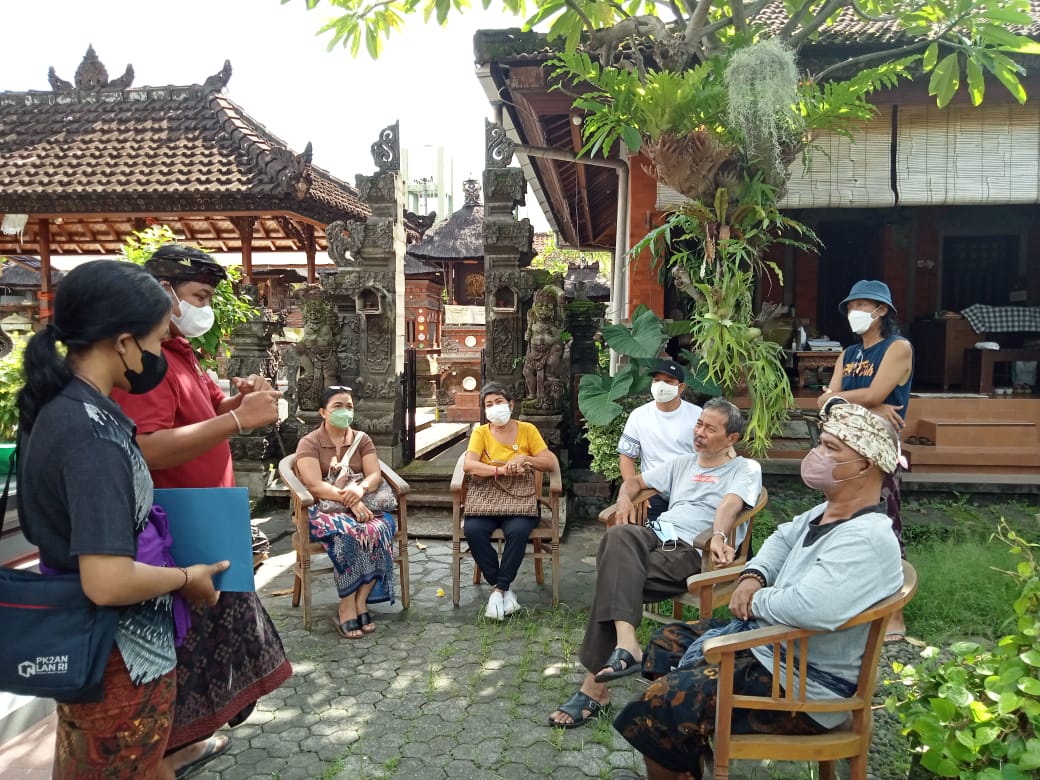 KEGIATAN KONVERSI LONTAR WARGA BANJAR TITIH
