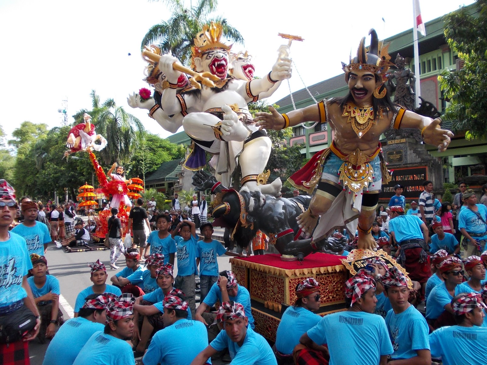 PARADE OGOH-OGOH 2013 KOTA DENPASAR